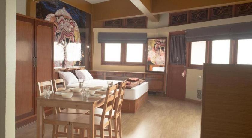 Alameda Suites Hotel Бангкок Экстерьер фото