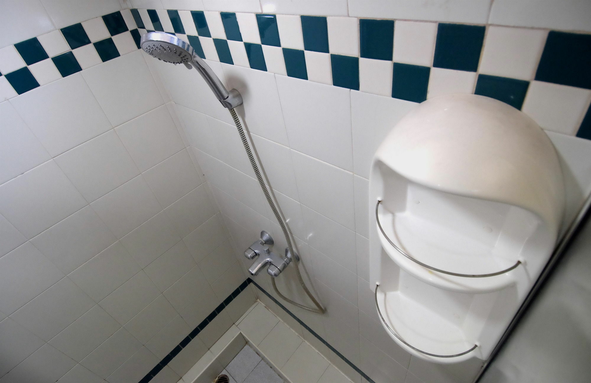 Alameda Suites Hotel Бангкок Экстерьер фото